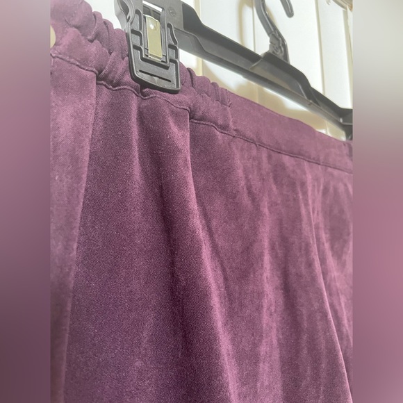 Women’s I.K.C. 2 Piece Set - Picture 13 of 16